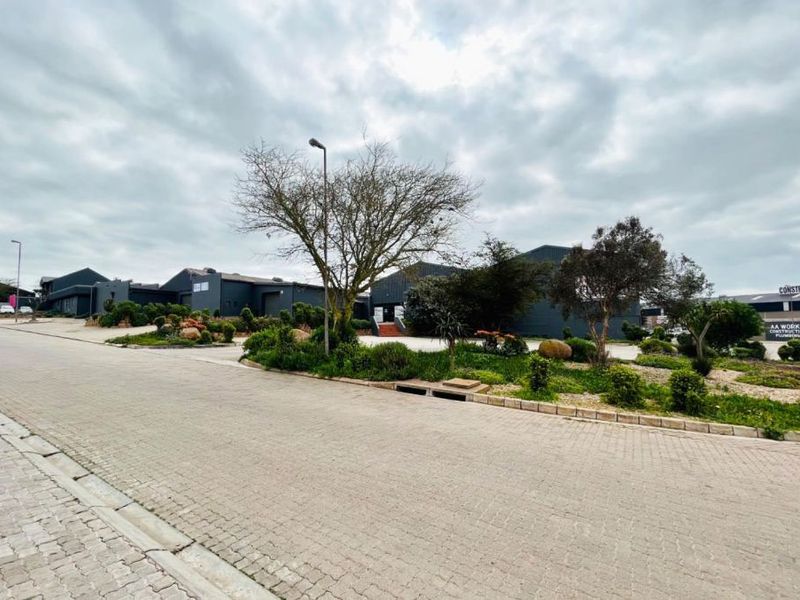 Industrial investment opportunity in Vredenburg - Photo 2