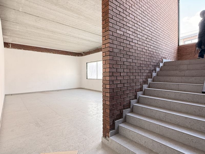 Ultra-Modern High-Clearance 1,057m2 Warehouse, Prime Samrand Logistics Hub with N1 Access - Photo 6