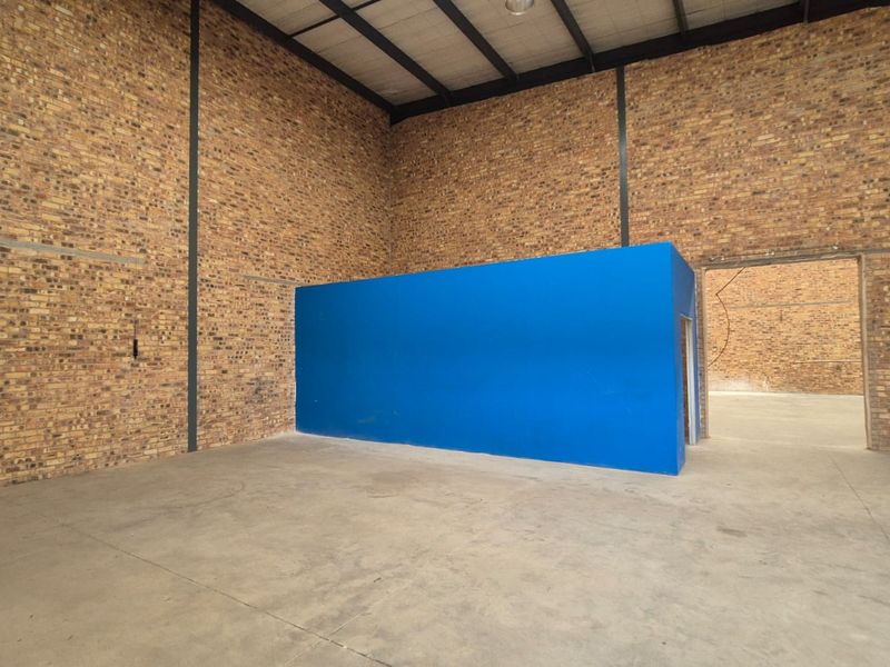 Secure A-Grade Warehouse 209m2, Prime N4 Gateway Industrial Park with Excellent Truck Access - Photo 4
