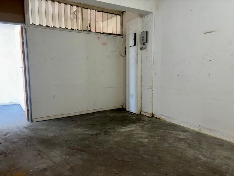 Versatile Industrial Unit with Shopfront Exposure - Photo 6