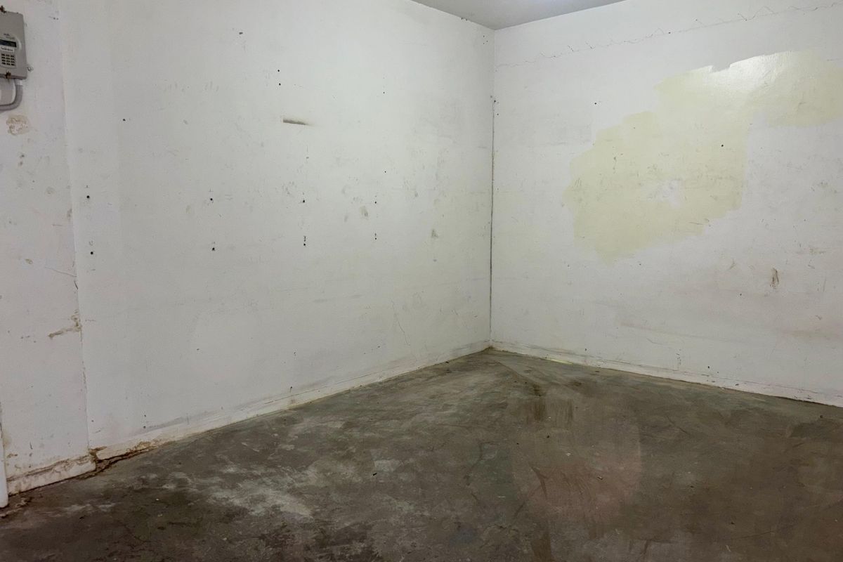 Versatile Industrial Unit with Shopfront Exposure - Photo 5