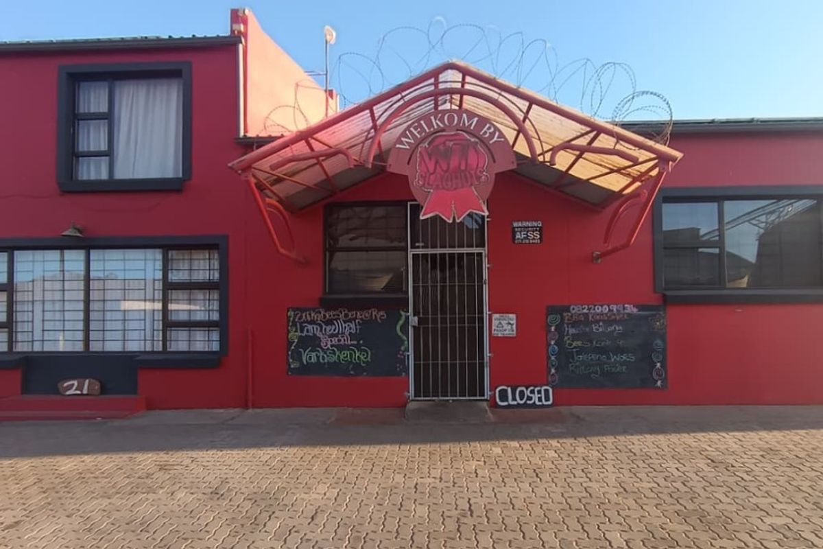 The Ultimate Live-Work Legacy an Established Butchery and Spacious Residence - Photo 2