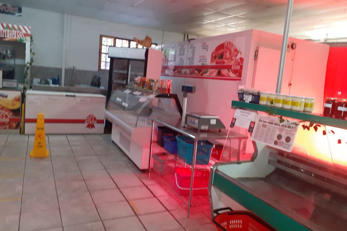 The Ultimate Live-Work Legacy an Established Butchery and Spacious Residence - Photo 5