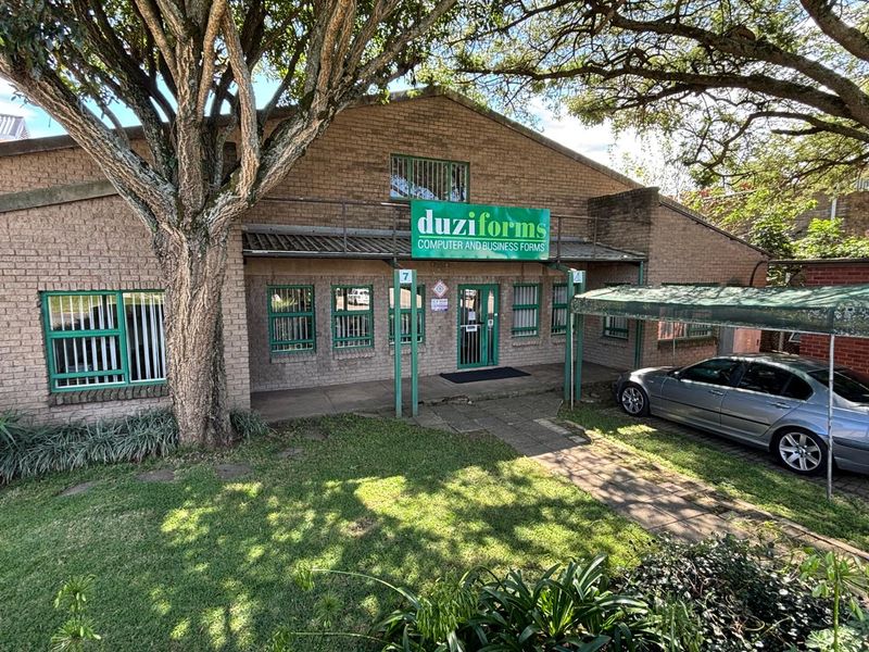 650sqm factory for sale in Mkondeni, Pmb for R3 500 000-00 plus Vat. - Photo 2