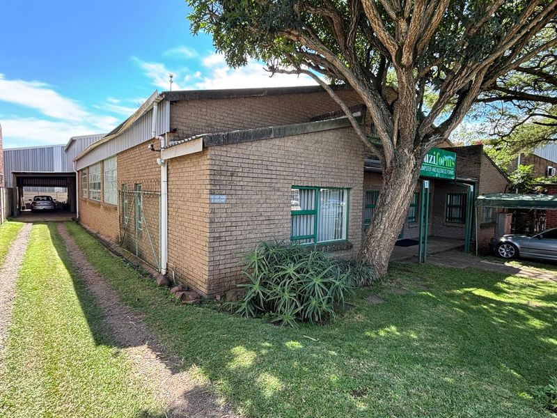 650sqm factory for sale in Mkondeni, Pmb for R3 500 000-00 plus Vat. - Photo 4