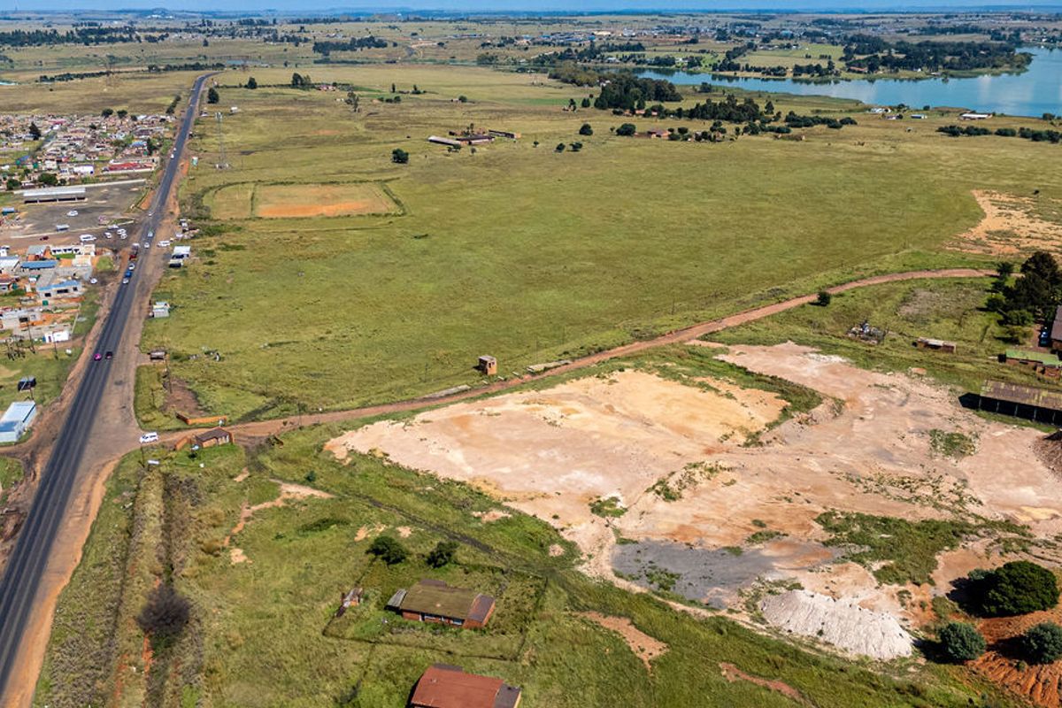 175Ha Land with Mining rights for sale - Photo 2