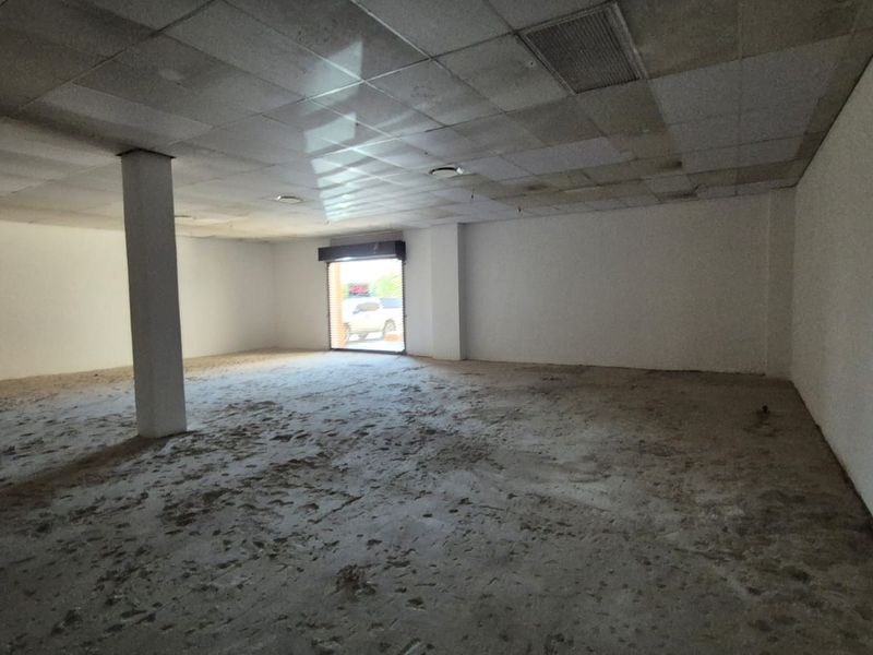 Flexible Retail Space in Silverton, Ready to Capture Daily Foot Traffic - Photo 10