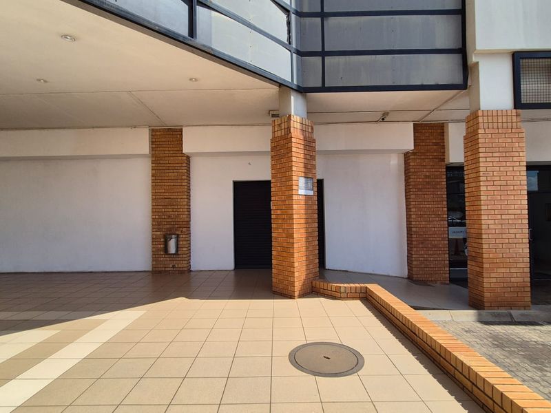 Flexible Retail Space in Silverton, Ready to Capture Daily Foot Traffic - Photo 6