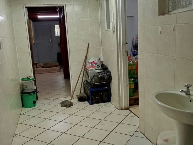 Income-Generating Commercial Property – Don’t Miss Out - Photo 10