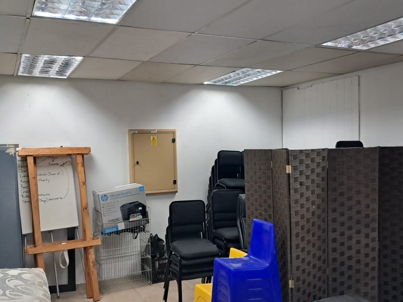 74m2 Unit to let in Pierre van Ryneveld - Photo 7