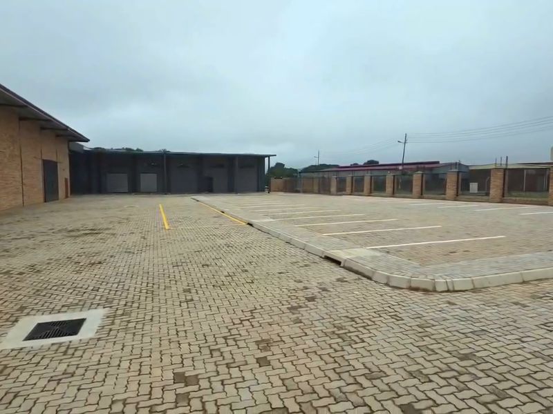 Newly Built Warehouse to rent in Elti Villas, Louis Trichardt - Photo 6