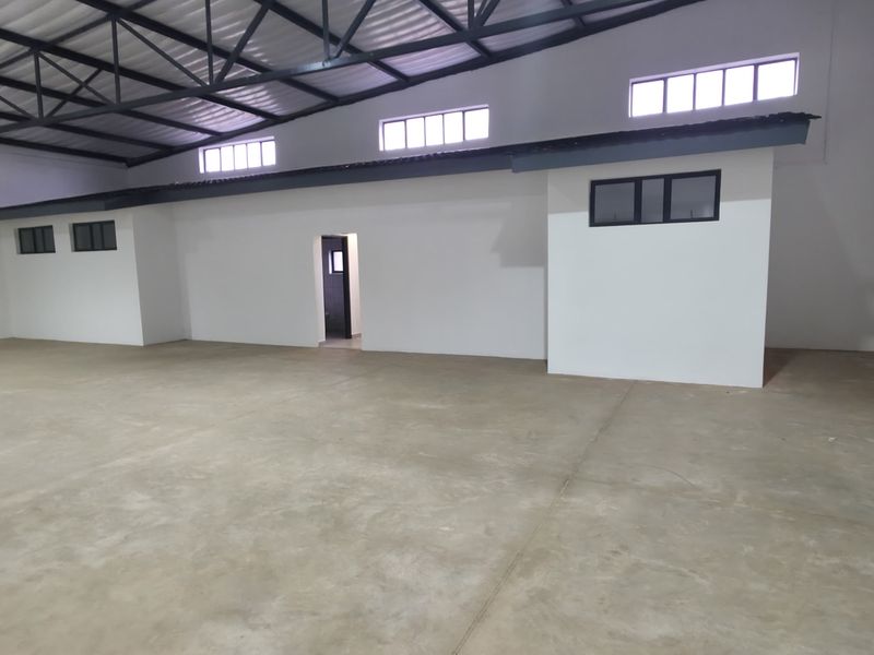 1500m2 shop to rent in Elti Villas, Louis Trichardt - Photo 9