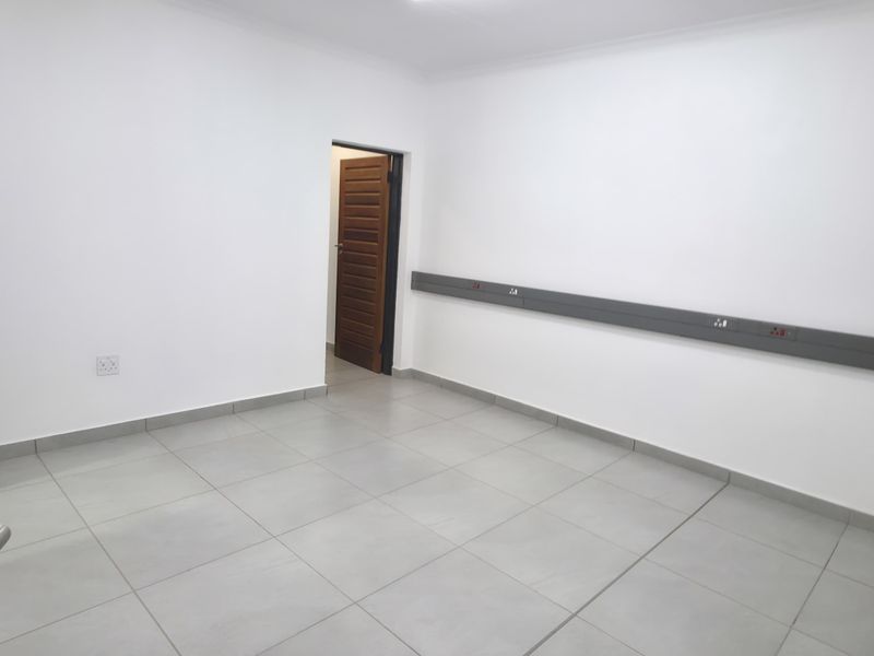 1500m2 shop to rent in Elti Villas, Louis Trichardt - Photo 7