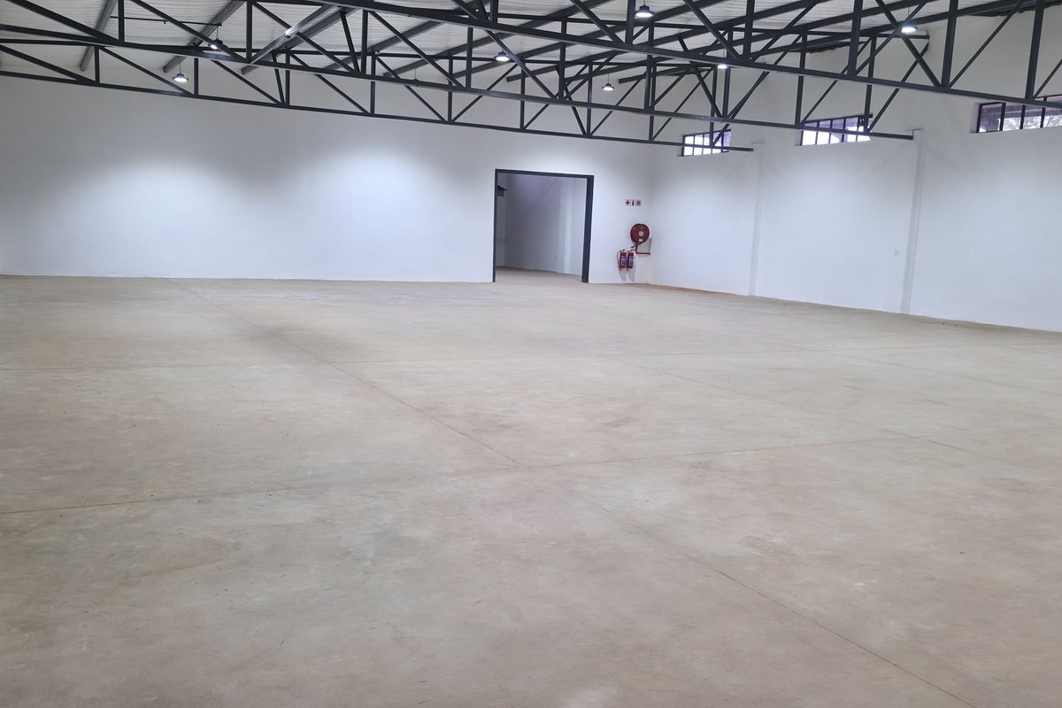 1500m2 shop to rent in Elti Villas, Louis Trichardt - Photo 4
