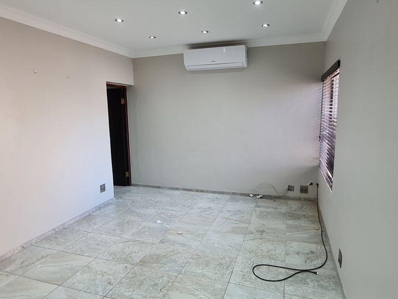 STAND ALONE OFFICE SPACE TO LET - CENTURION - Photo 8