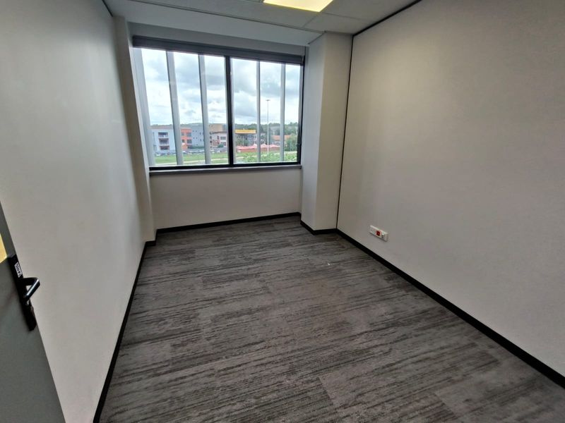 Prime 309m2 Office To Let in Irene Link Precinct – Premium, Secure & Energy-Efficient - Photo 5