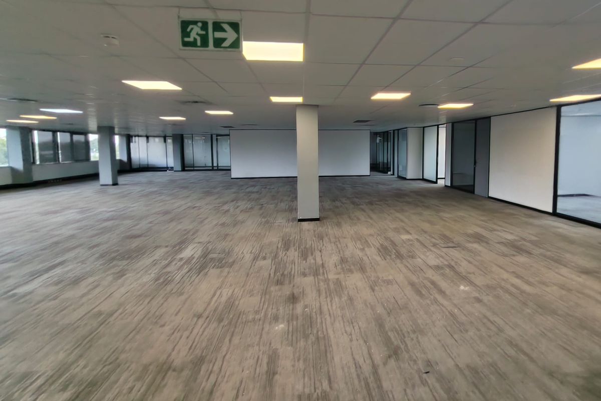 Prime 309m2 Office To Let in Irene Link Precinct – Premium, Secure & Energy-Efficient - Photo 3