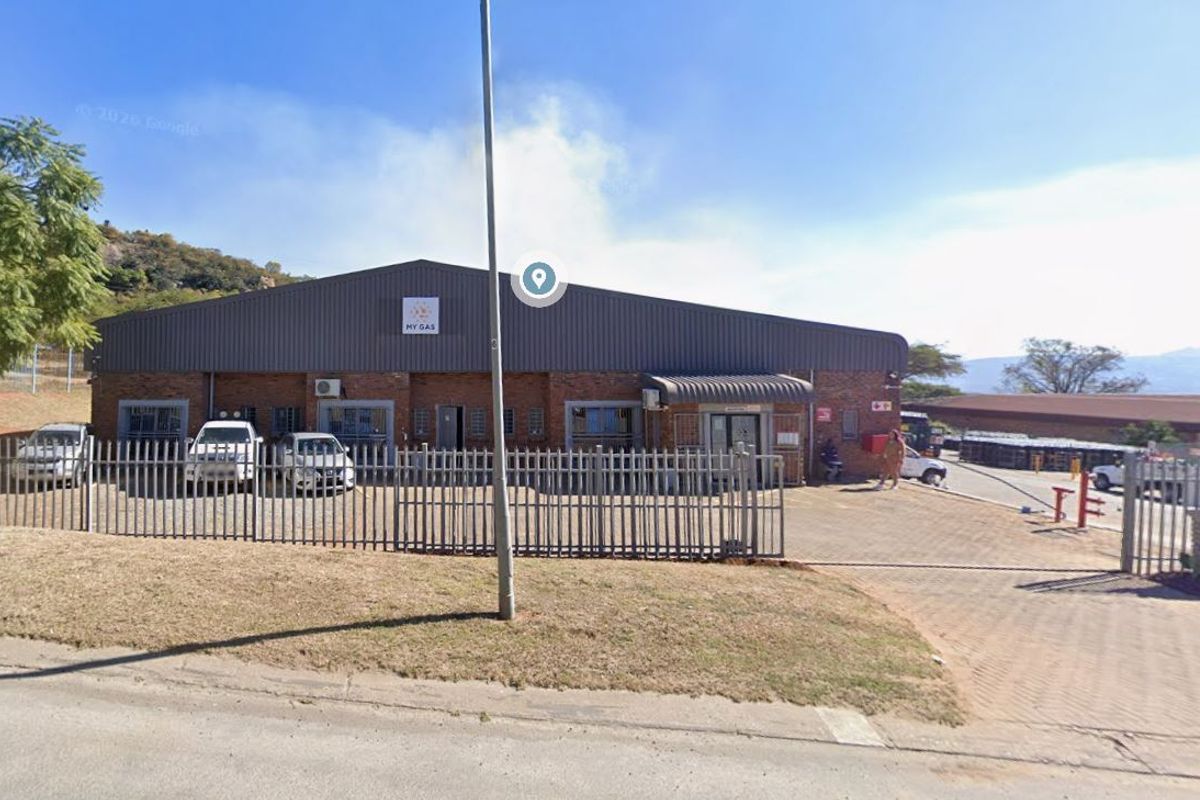 Well-Located Industrial Property with Warehouse and Offices – Rocky Drift, White River - Photo 2