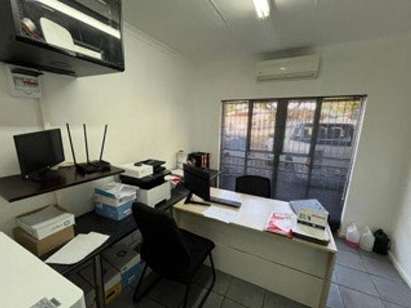 Well-Located Industrial Property with Warehouse and Offices – Rocky Drift, White River - Photo 10