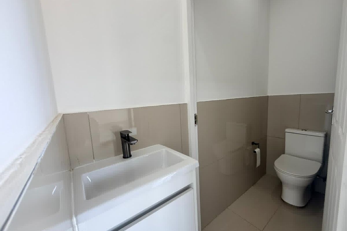 Upmarket Office or Showroom in Ballito Central! - Photo 4