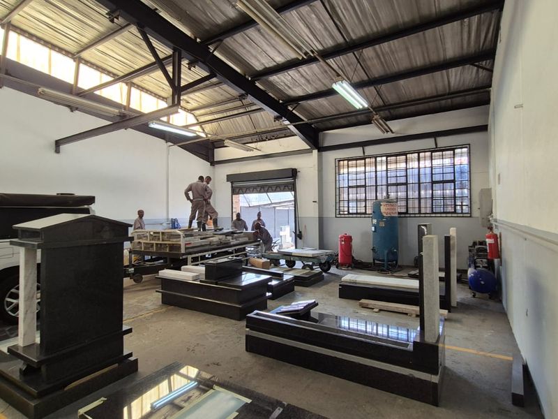 To Let 339m2 Mini Warehouse In Silvertondale – Versatile, Power-Packed & Secure - Photo 7