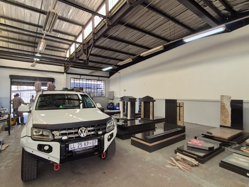 To Let 339m2 Mini Warehouse In Silvertondale – Versatile, Power-Packed & Secure - Photo 6