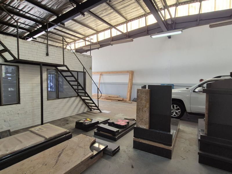To Let 339m2 Mini Warehouse In Silvertondale – Versatile, Power-Packed & Secure - Photo 9