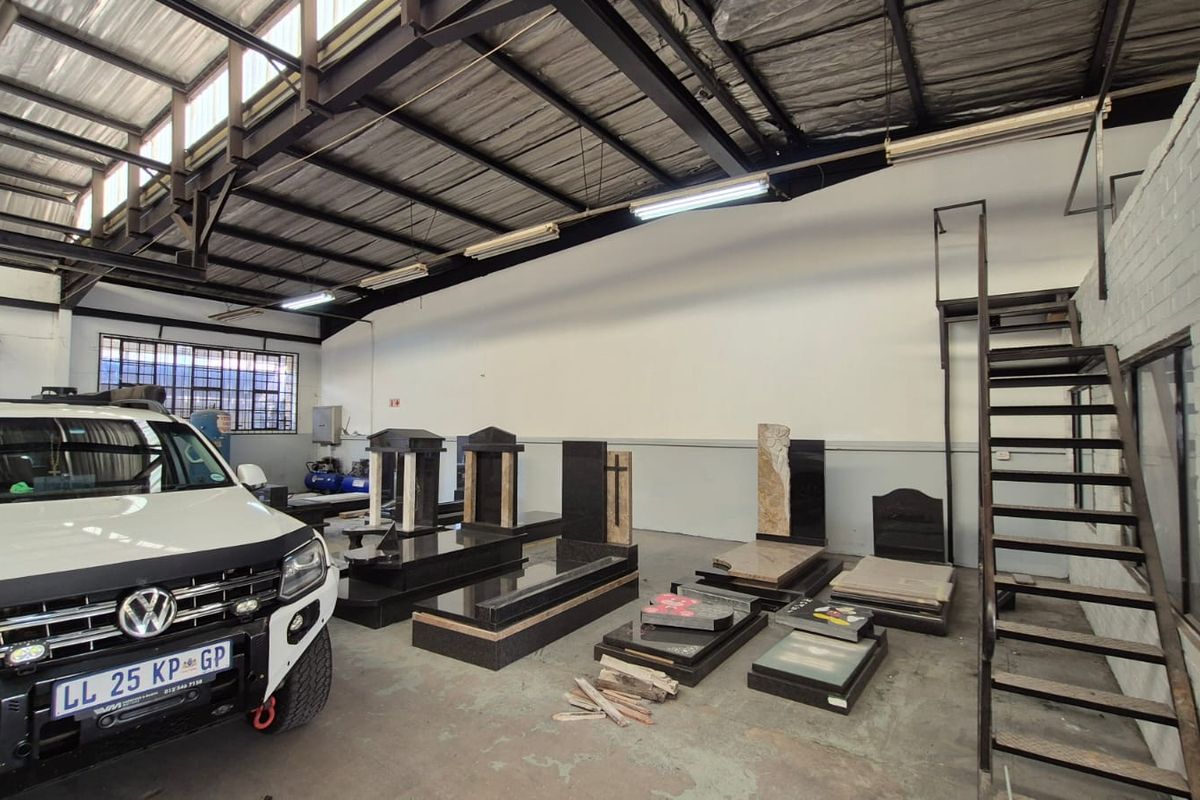 To Let 339m2 Mini Warehouse In Silvertondale – Versatile, Power-Packed & Secure - Photo 5