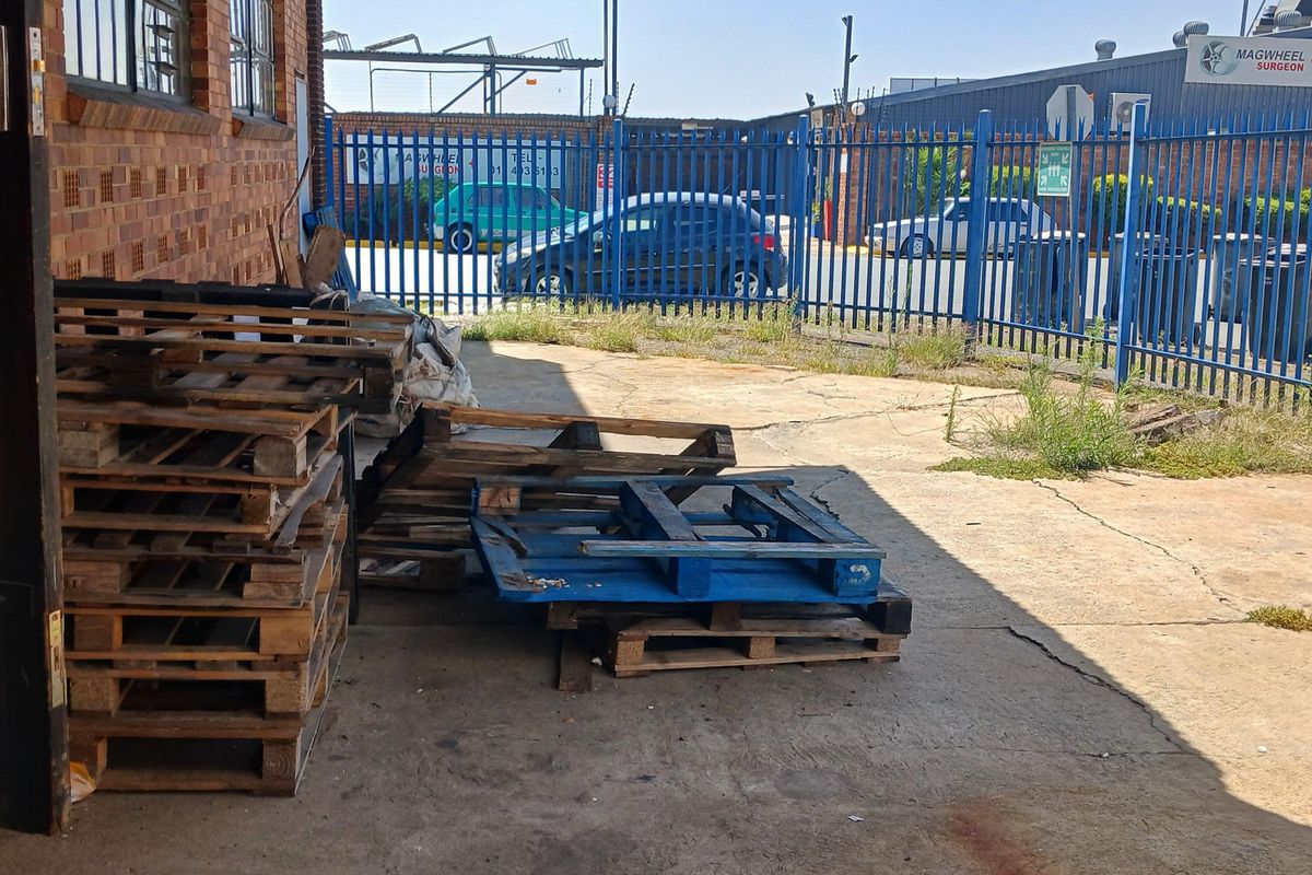 Mini Factory Rental Monthly In Johannesburg - Photo 2
