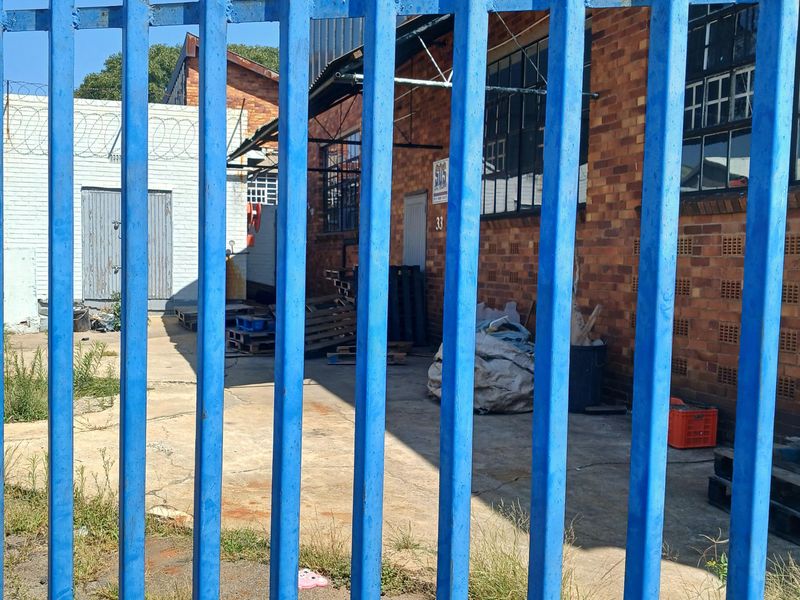 Mini Factory Rental Monthly In Johannesburg - Photo 6