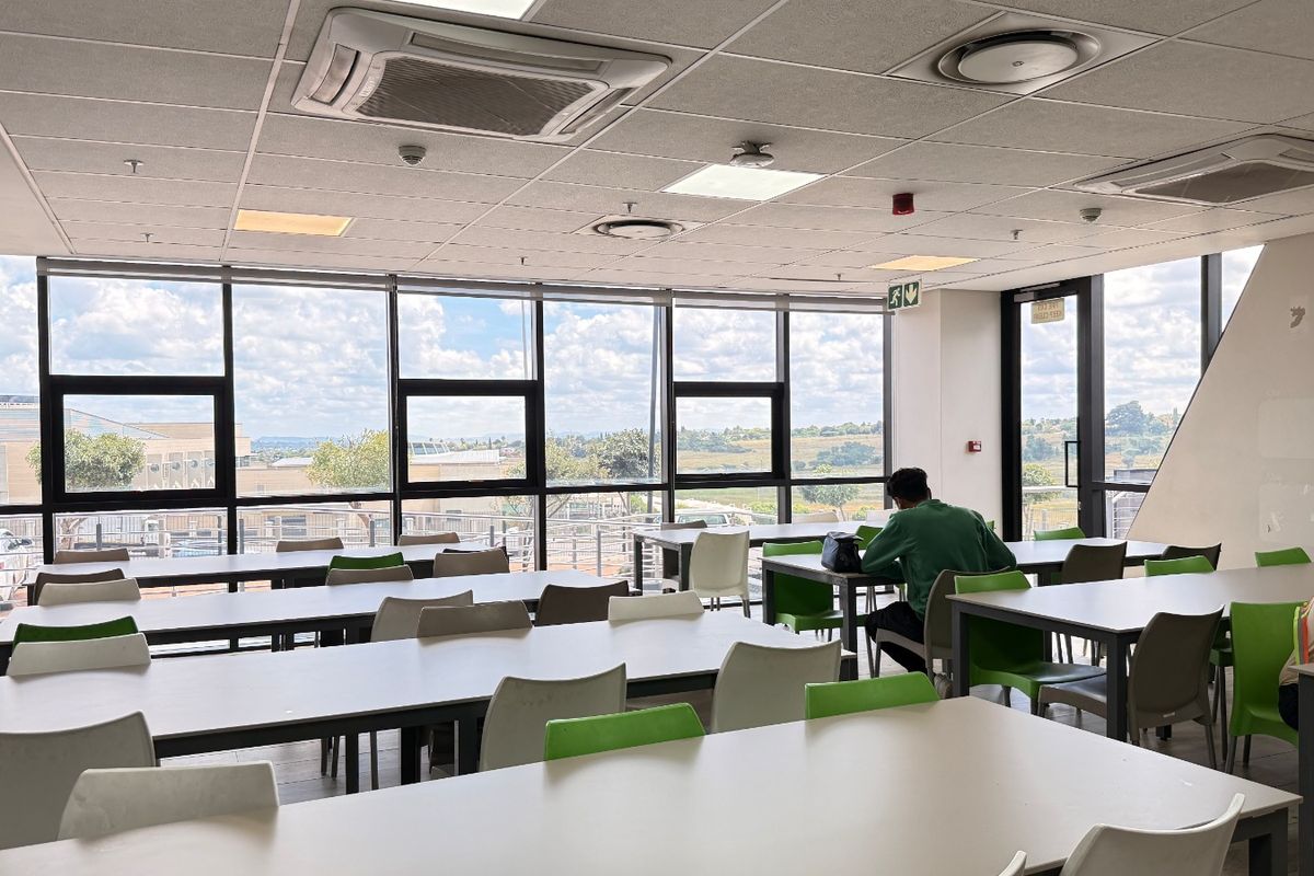 AAA-Grade Freestanding 7 600m2 Warehouse To Let, N1 Highway Facing, Superlink Access, Louwlardia - Photo 5