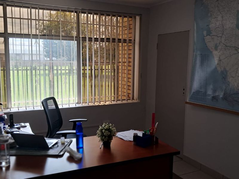 5257m2 Warehouse with yard TO LET in Clayville ex 14 - Photo 8