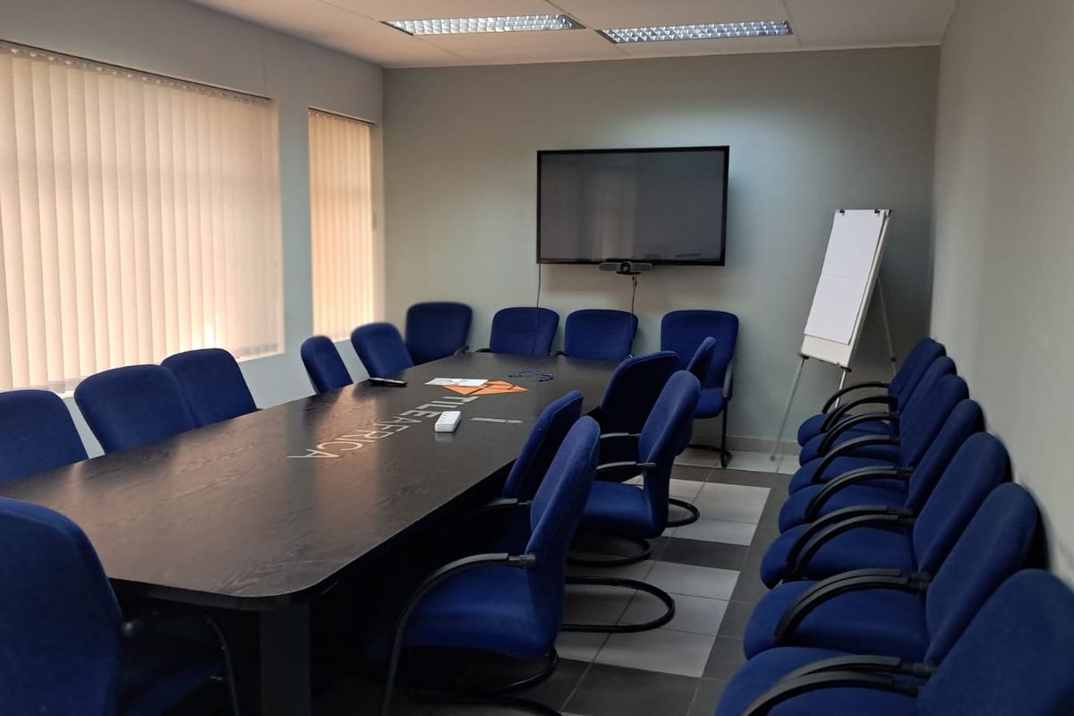 5257m2 Warehouse with yard TO LET in Clayville ex 14 - Photo 4