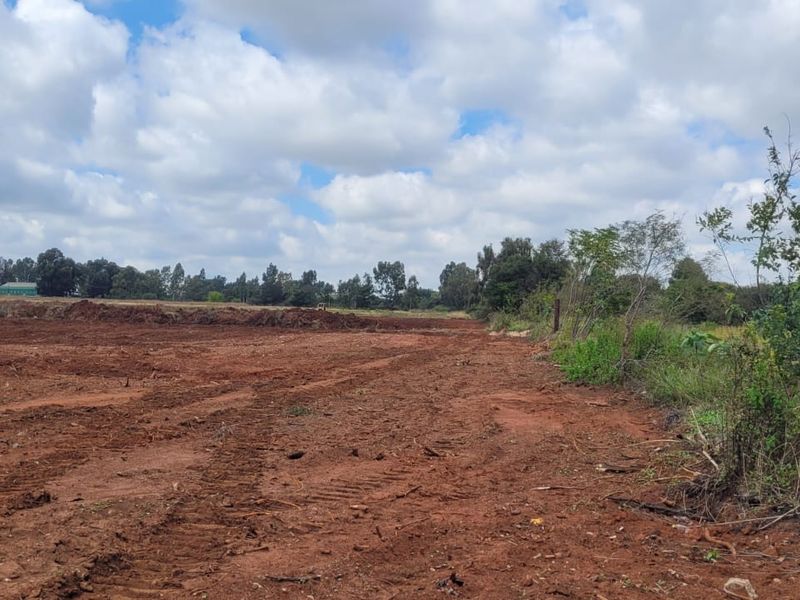 One Hectare yard space To Let in Clayville - Photo 2