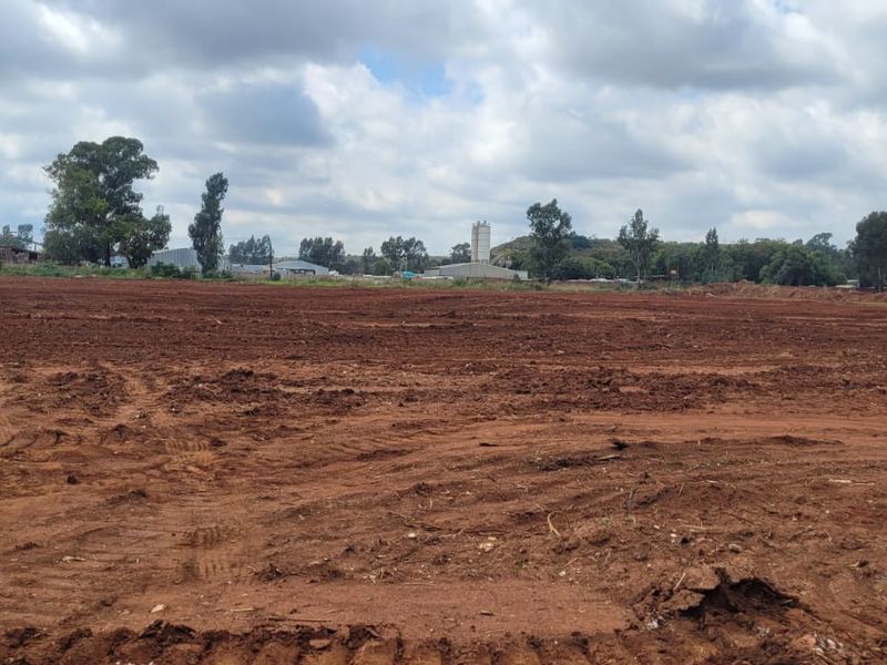 One Hectare yard space To Let in Clayville - Photo 4