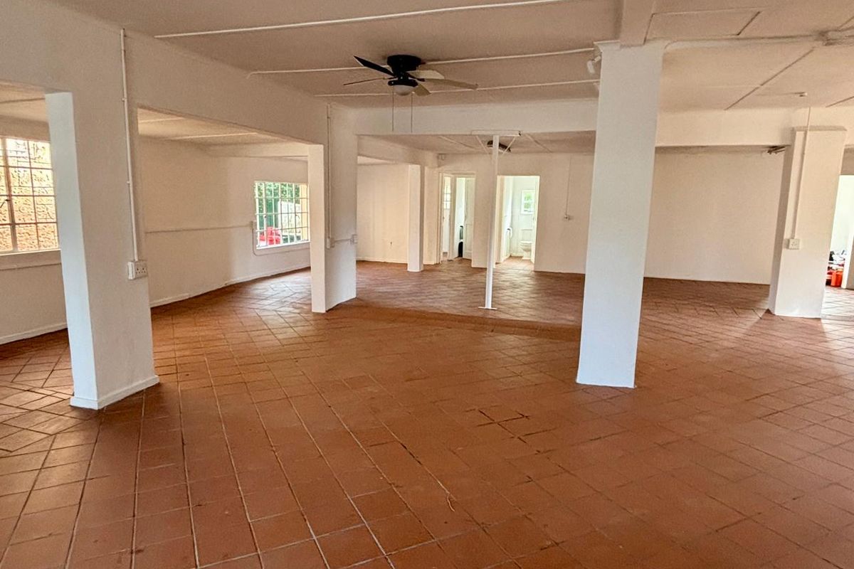 200sqm business/retail premises to let at R17500-00 per month plus Vat - Photo 4