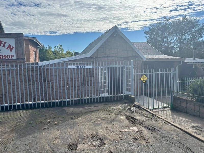 200sqm business/retail premises to let at R17500-00 per month plus Vat - Photo 2