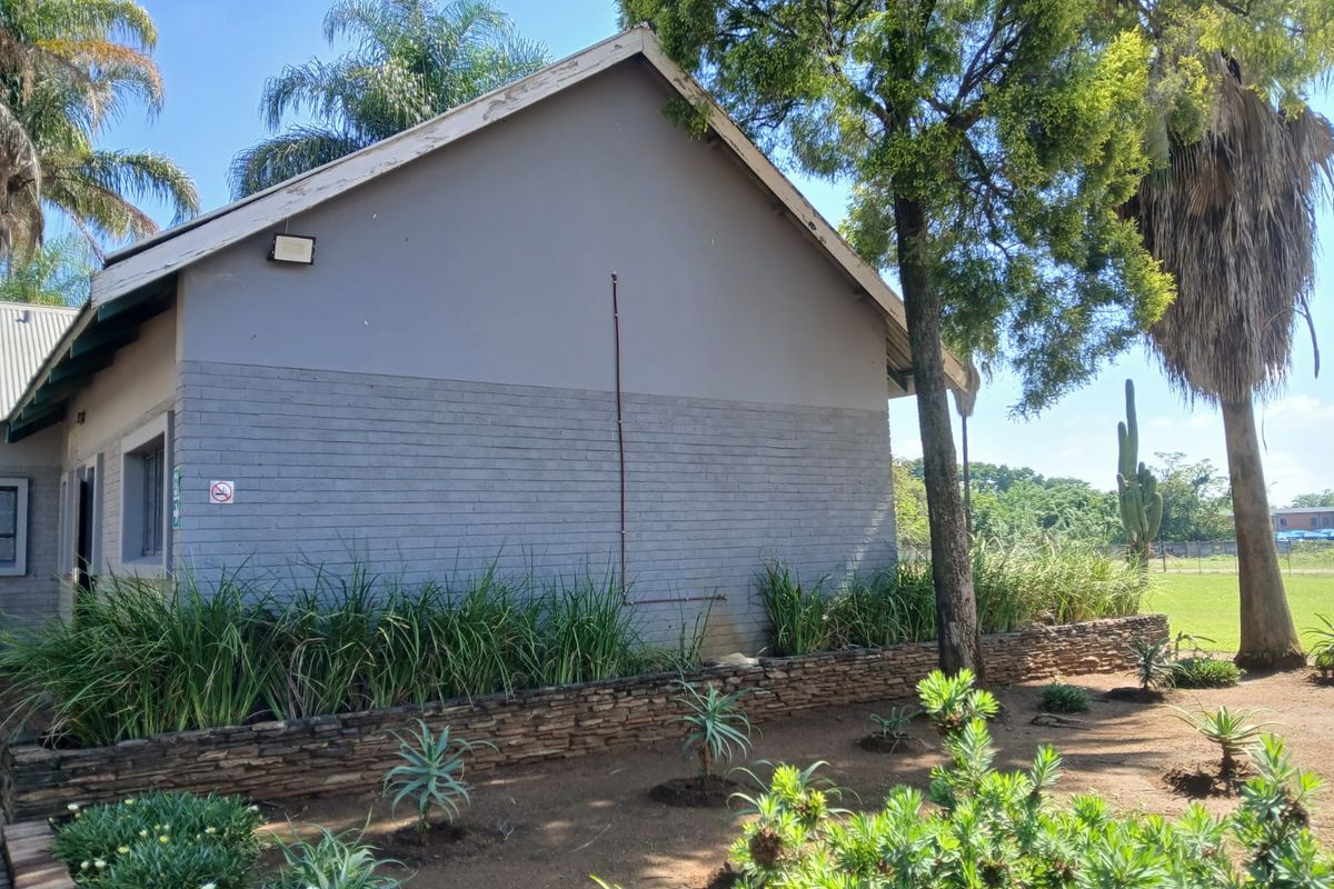 Tranquil Office in a Prime Location - Photo 5