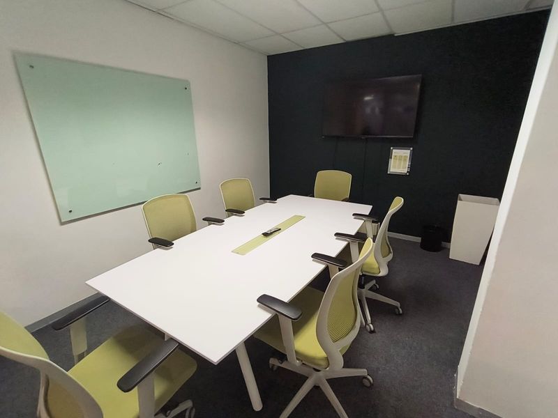 Compact, Stylish Furnished 19m2 Office in Prestigious Die Hoewes Address, Centurion - Photo 10