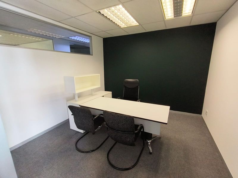 Compact, Stylish Furnished 19m2 Office in Prestigious Die Hoewes Address, Centurion - Photo 7