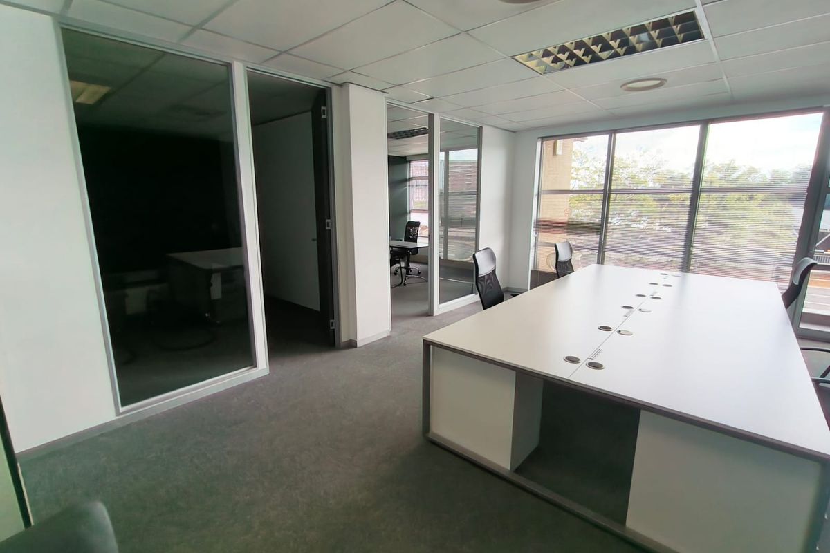 Compact, Stylish Furnished 19m2 Office in Prestigious Die Hoewes Address, Centurion - Photo 4