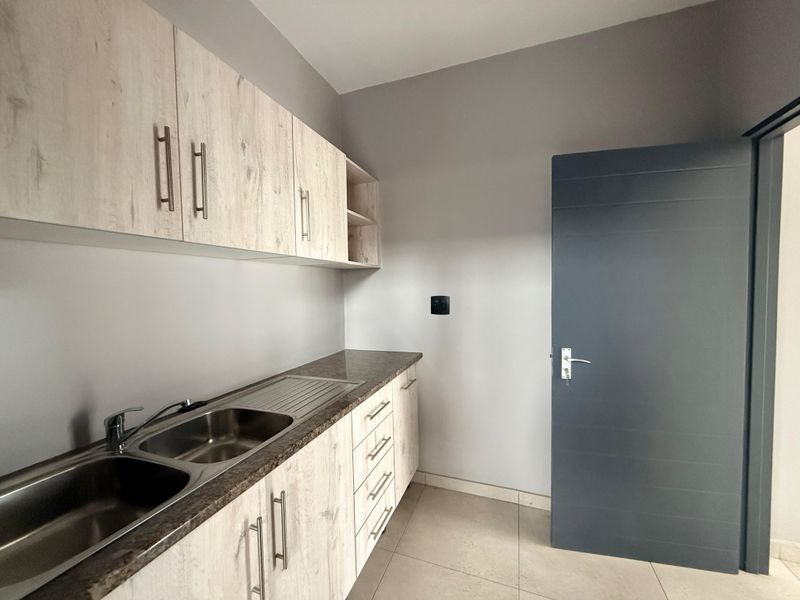 Commercial Unit to Let in Waterval East Business Park, Rustenburg - Photo 2