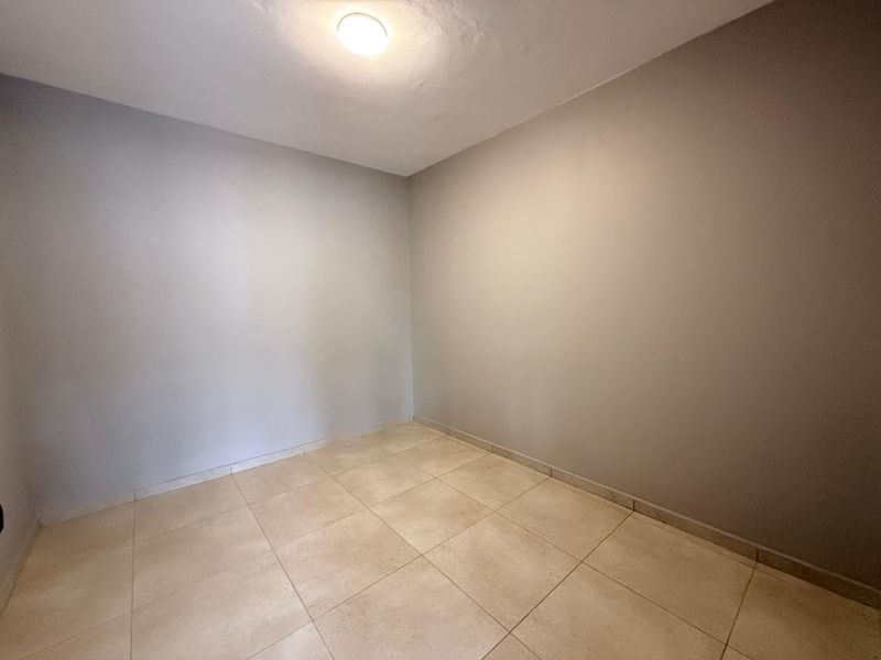 Commercial Unit to Let in Waterval East Business Park, Rustenburg - Photo 8