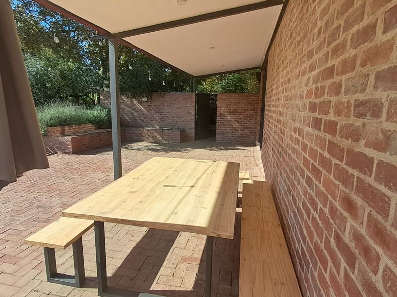 220m2 Retail to Let - No restaurants please - Photo 4