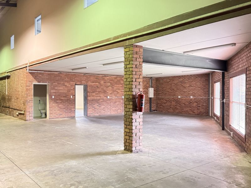 AAA-Grade 445m2 Warehouse To Let in Rooihuiskraal, Secure Industrial Node with Direct N1 Access - Photo 9