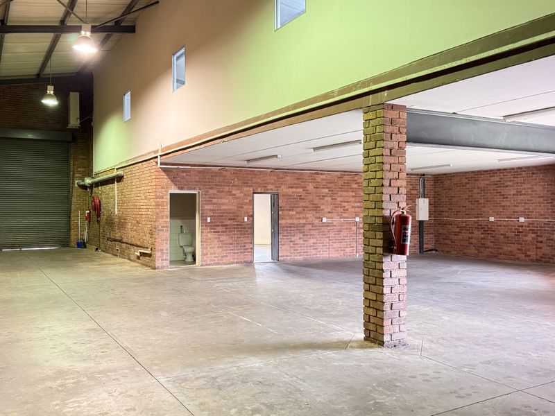 Prime 445m2 AAA-Grade Warehouse For Sale in Rooihuiskraal, Secure Business Park and N1 Access - Photo 8