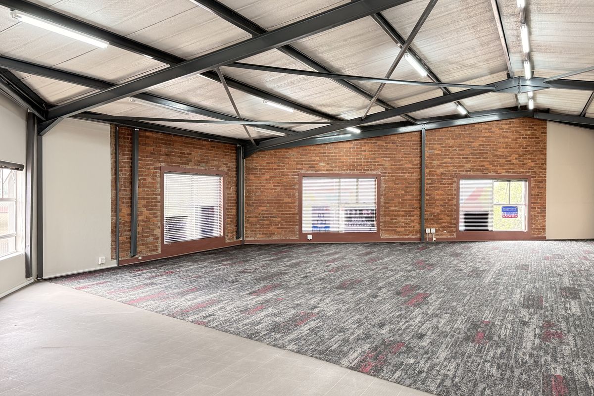 Prime 445m2 AAA-Grade Warehouse For Sale in Rooihuiskraal, Secure Business Park and N1 Access - Photo 5