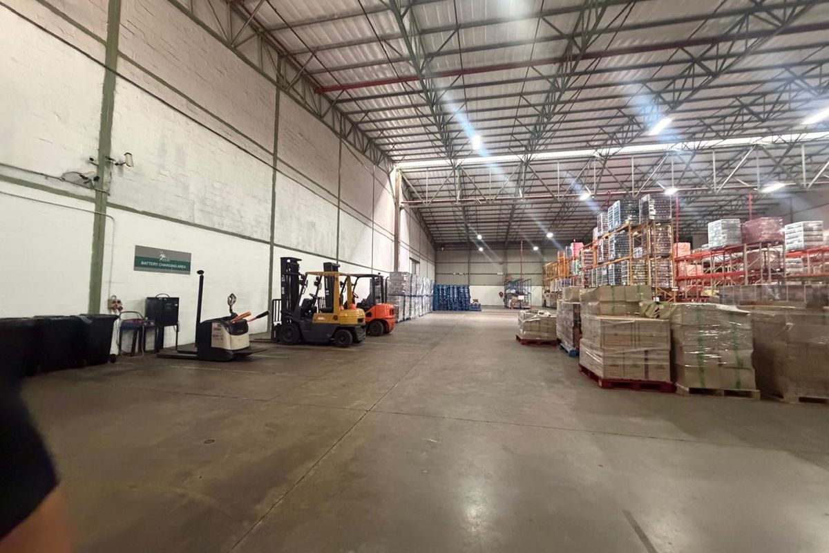 A-Grade Warehouse Facility To Let in New Germany - Photo 4