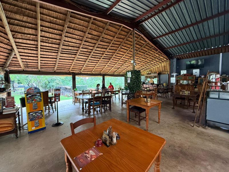 Grow Your Dream: Vibrant Flower-Filled Restaurant Ready for New Ownership - Photo 7