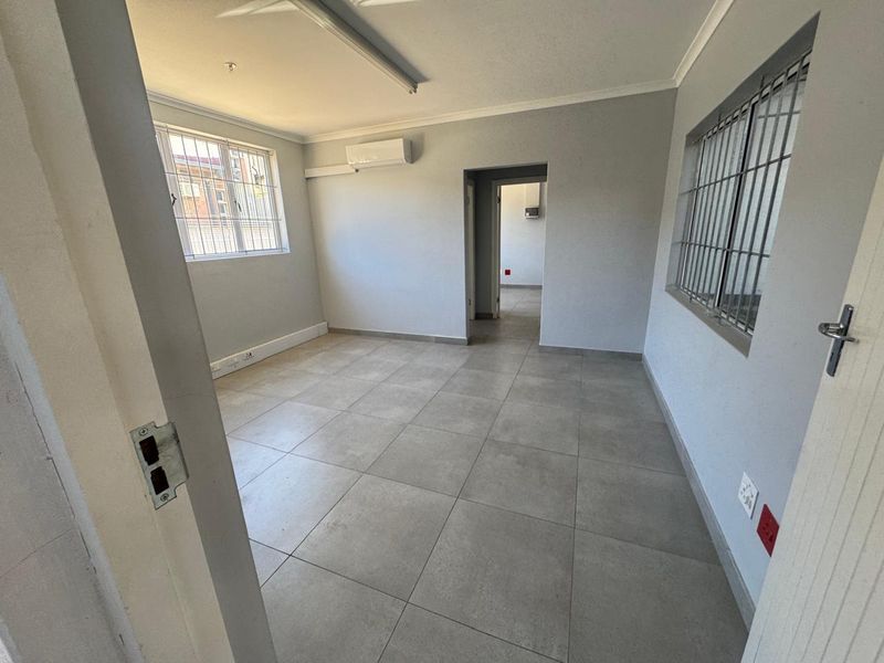 544m2 Industrial Unit To Let in Central Pinetown - Photo 7